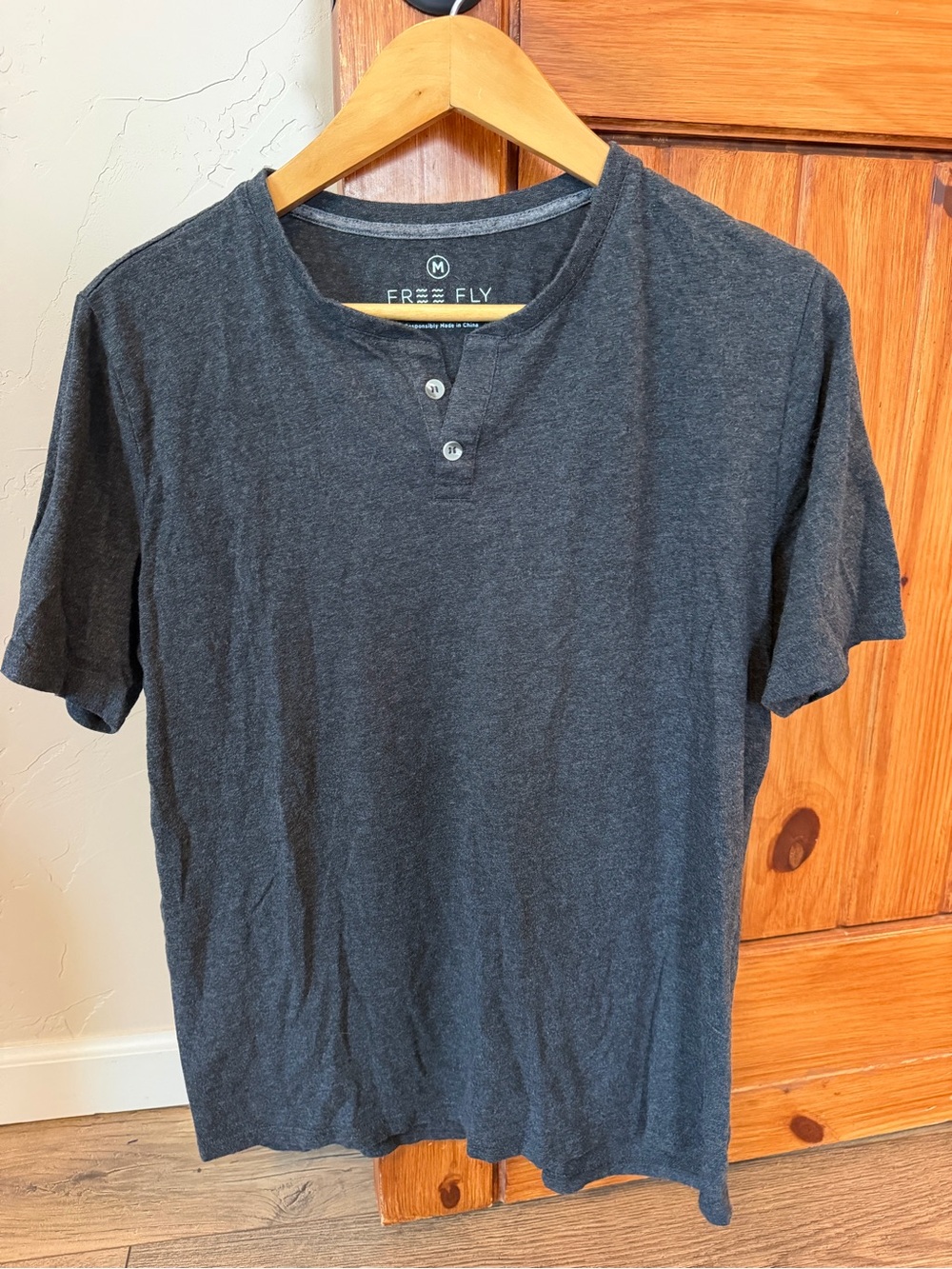 Free Fly Mens Apparel Charcoal Short Sleeve Henley Tee Charleston SC medium